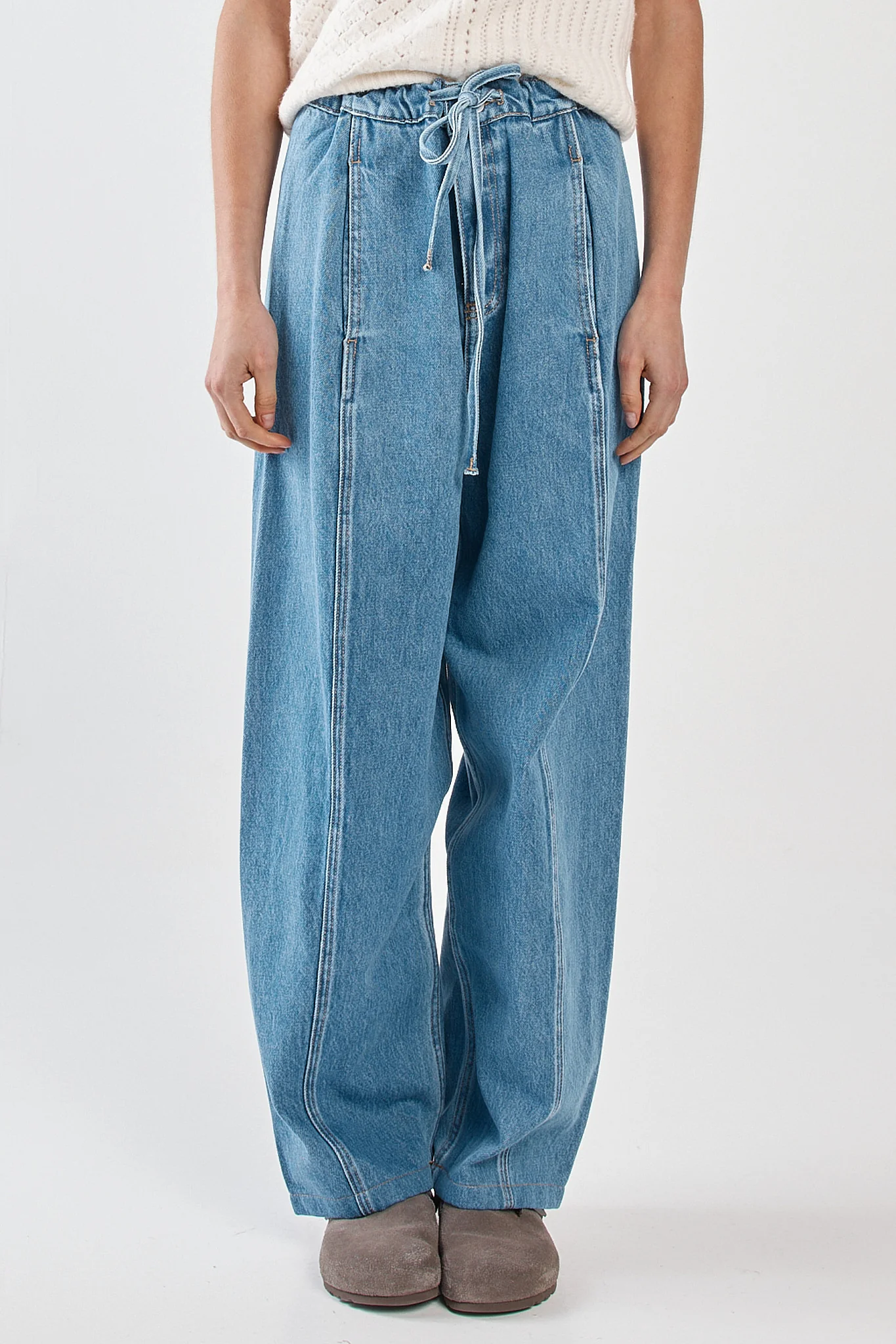 Aveline Barrel Leg Jean - Image 3