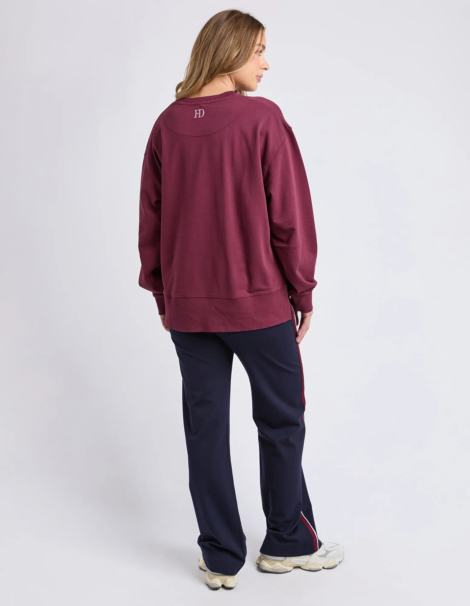 Effortless Contrast Crew - Image 4