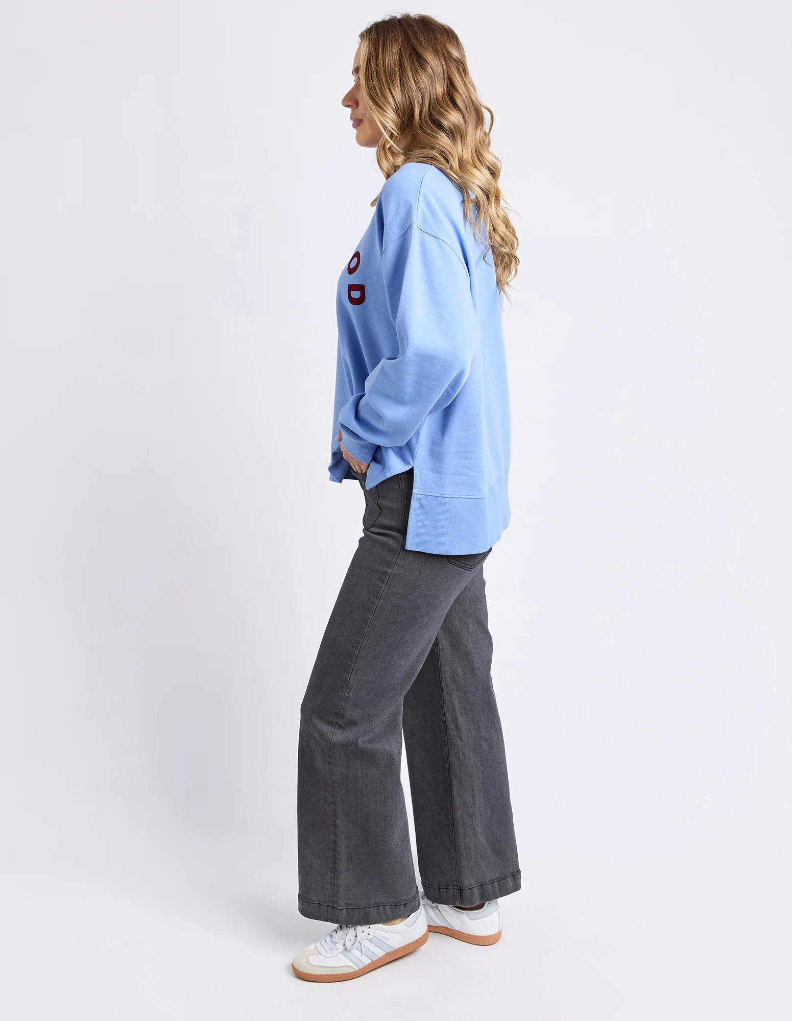 Effortless Contrast Crew - Image 6