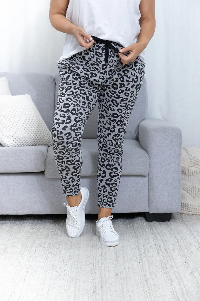 ELLA LEOPARD JOGGER - Grey/Black - Image 5