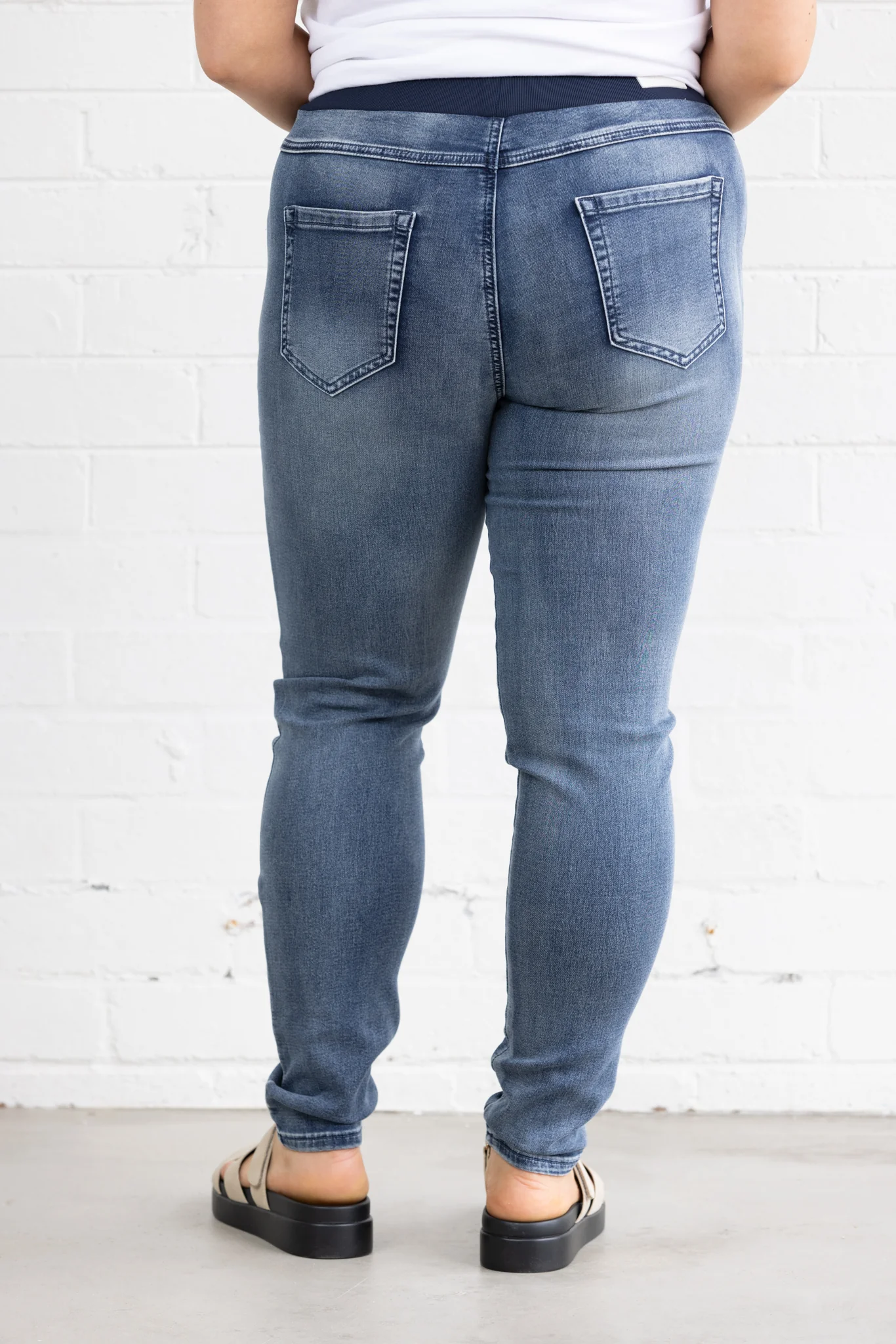 HOPE DENIM JOGGER - Dark Blue Wash - Image 10