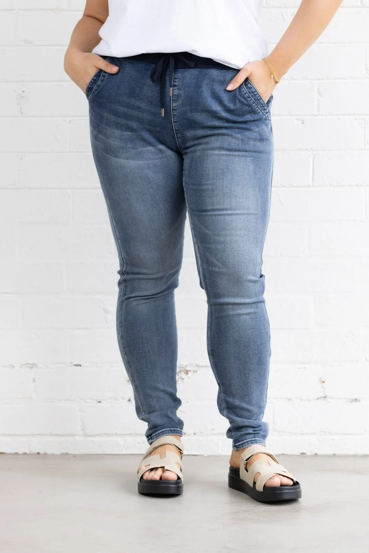 HOPE DENIM JOGGER - Dark Blue Wash - Image 3