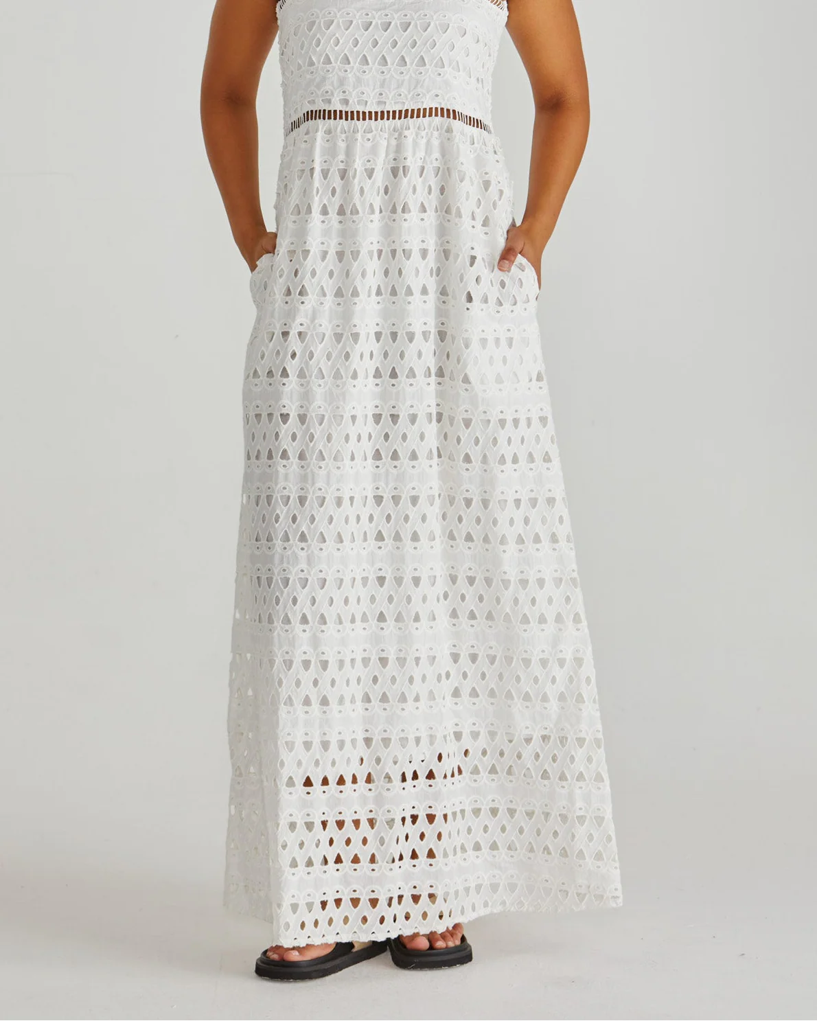 KALI BRODERIE DRESS - White - Image 4