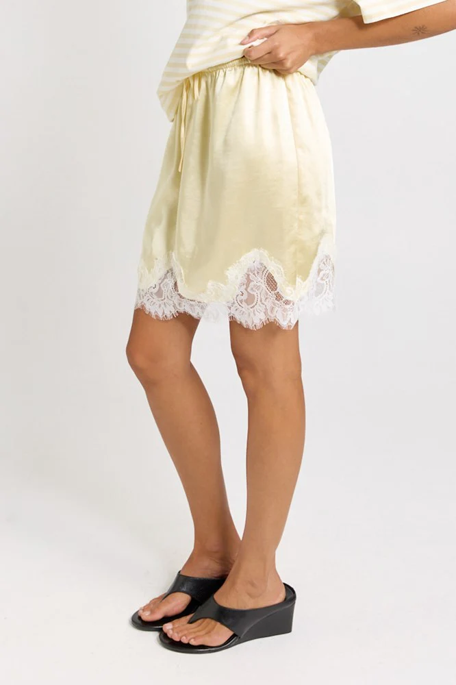 Maddie Lace Hem Mini Skirt - Lemon - Image 3