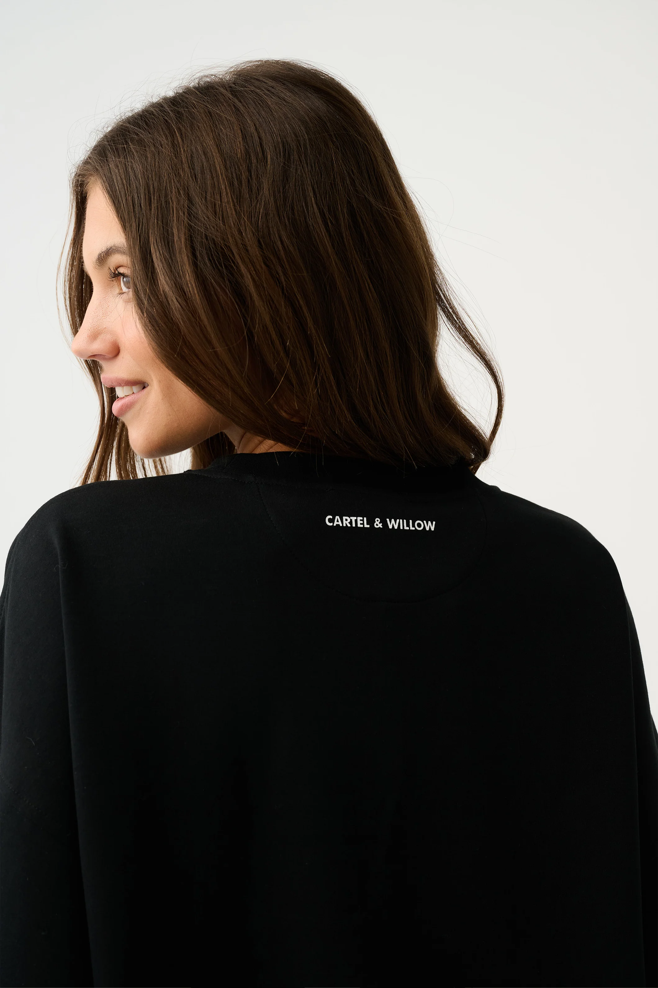 SAGE TEE - Black - Image 2