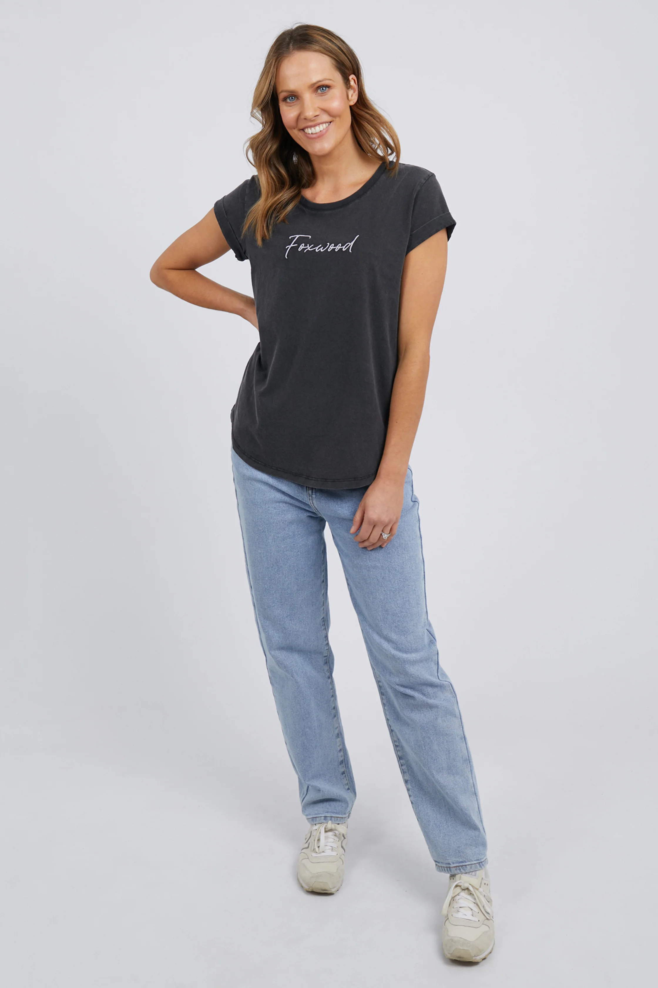 SIGNATURE TEE - Black - Image 4