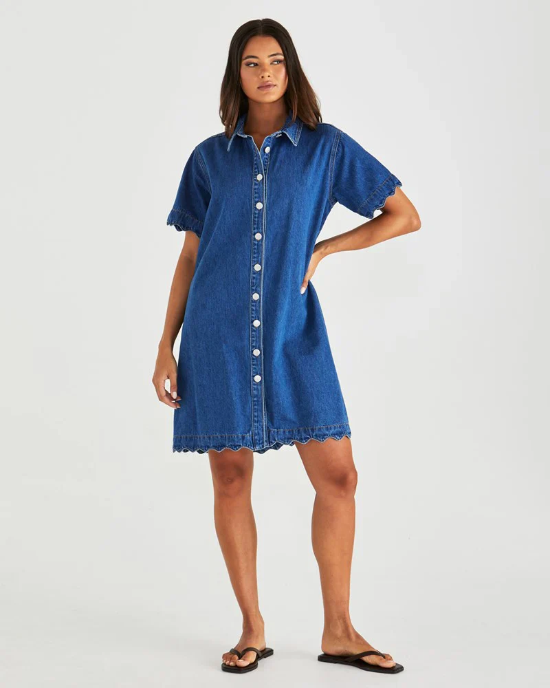VALE SCALLOPED DENIM DRESS - Mid Blue Wash - Image 3