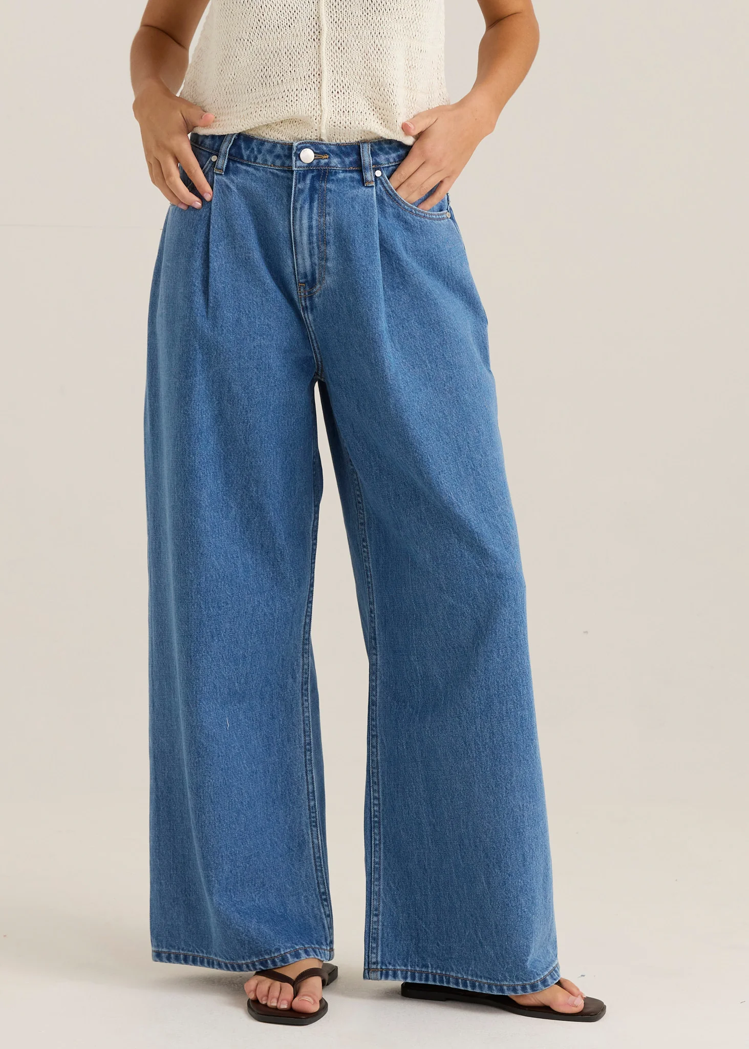 Yara Slack Pleat Jean - Classic Blue Wash - Image 4